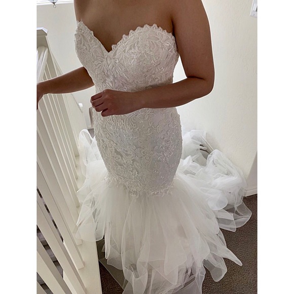 BRAND NEW Maggie Sottero wedding dress! - Picture 2 of 8